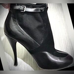 Tabitha Simmons Booties Stiletto Heel Italian Black Leather EU size 41 = US 10.5